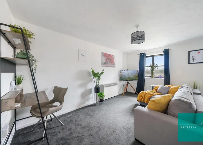Luxury 2 Bed, 2 Bath Apartment In North London