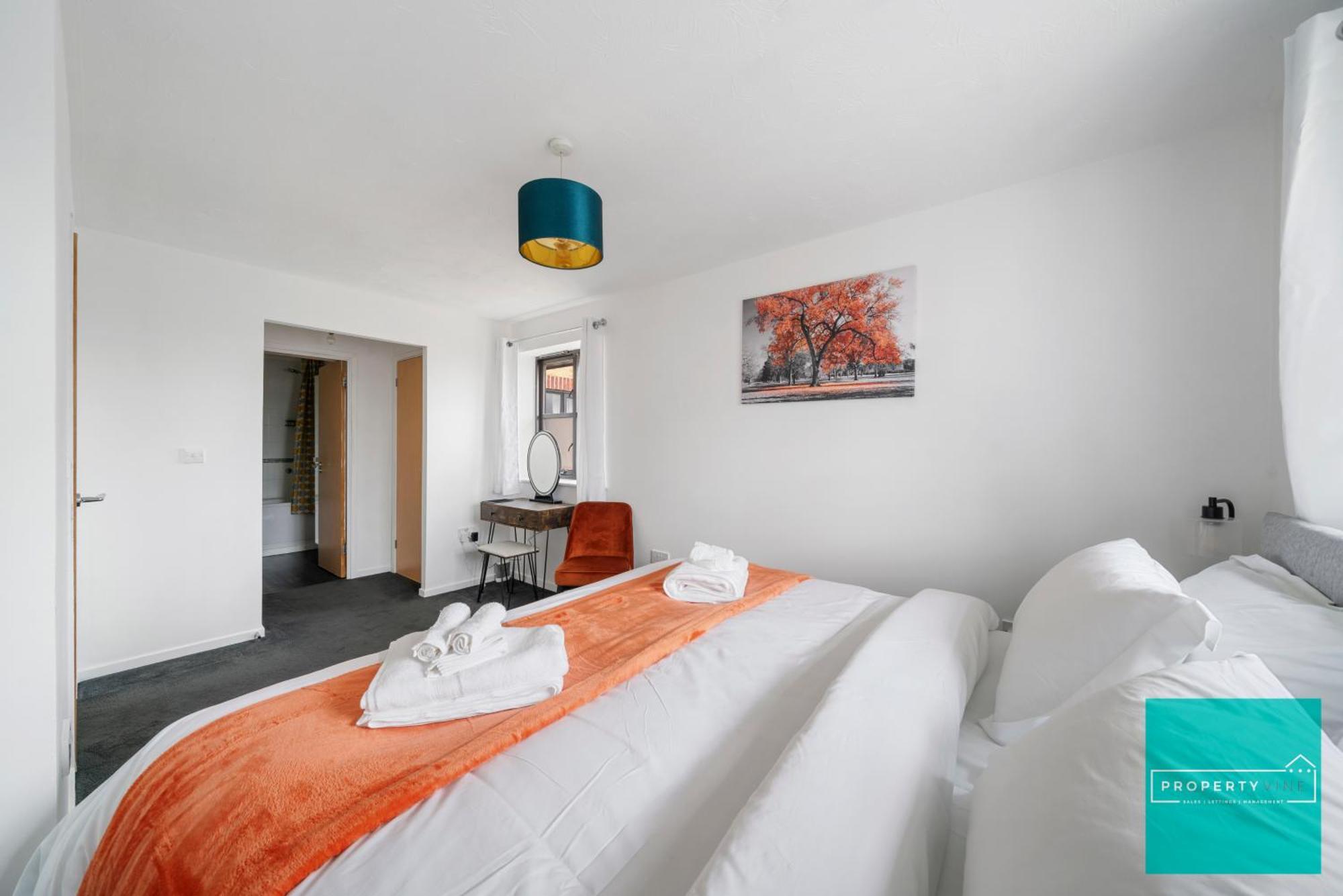 Luxury 2 Bed, 2 Bath In North London